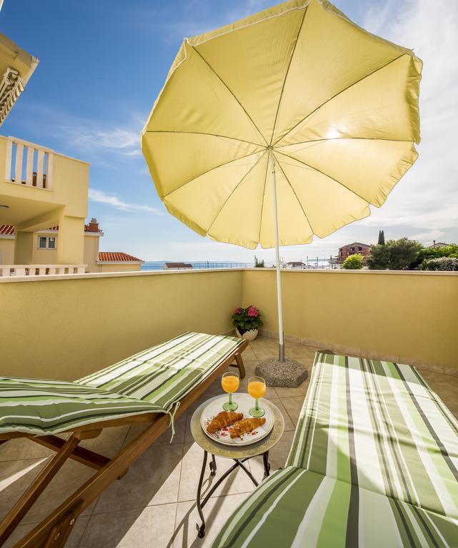Apartments Leon Podstrana Bilik gambar