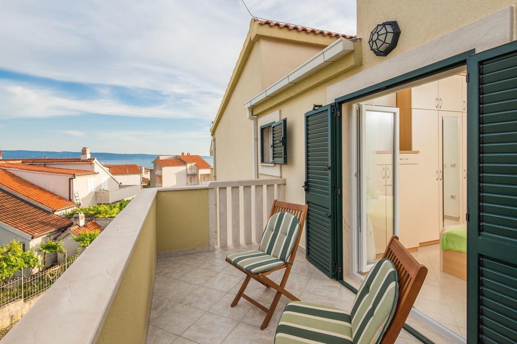Apartments Leon Podstrana Bilik gambar