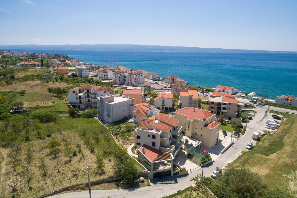 Apartments Leon Podstrana Luaran gambar