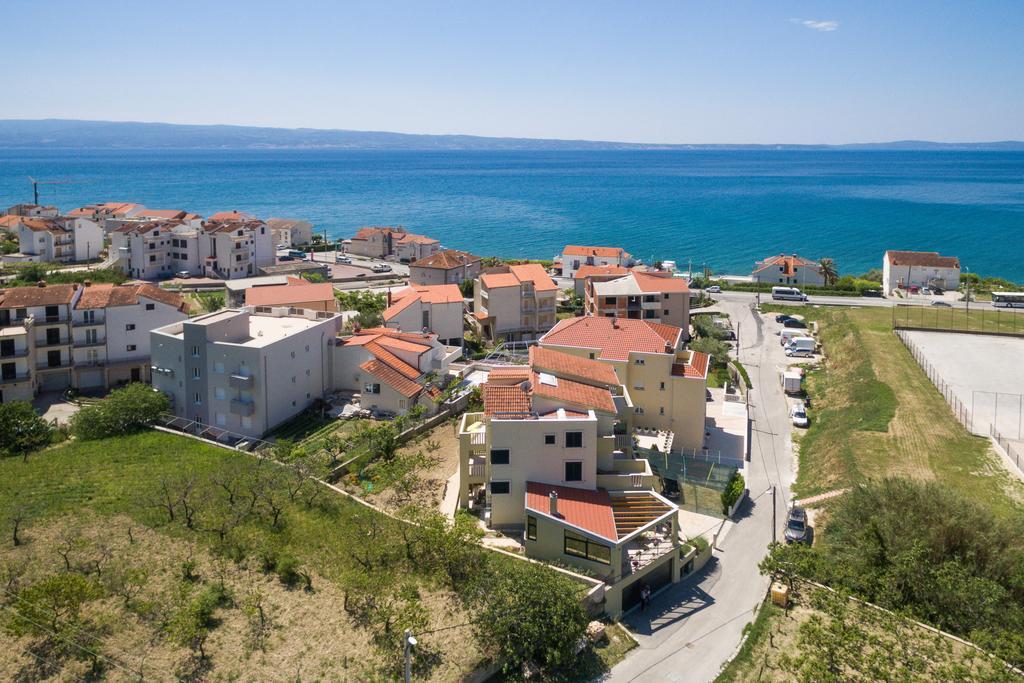 Apartments Leon Podstrana Luaran gambar