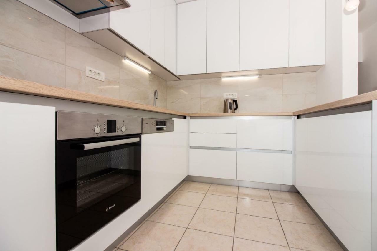 Apartments Leon Podstrana Luaran gambar