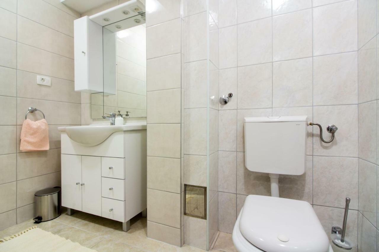 Apartments Leon Podstrana Luaran gambar